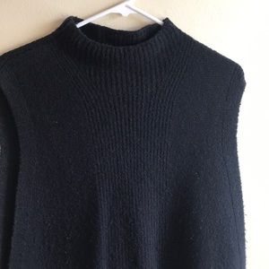 Banana Republic Black Sweater Vest size M